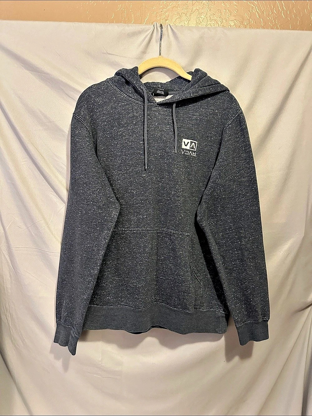 RVCA Fleece Pullover Hoodie in Black Size Medium
